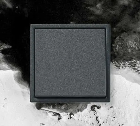 Hoàn thiện anthracite